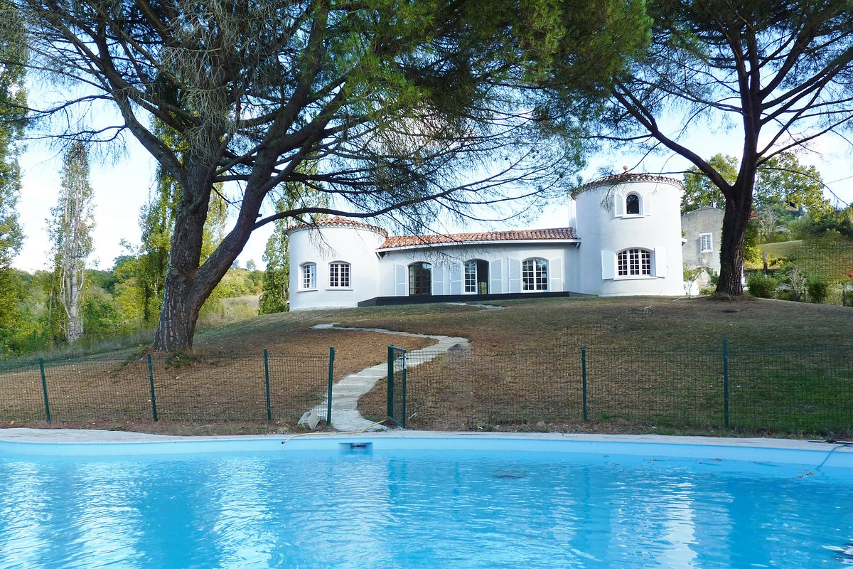 Villa et piscine du Clos des Pins