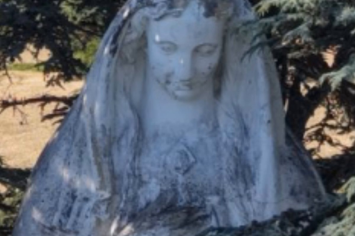 Statue de la Vierge du Coteau